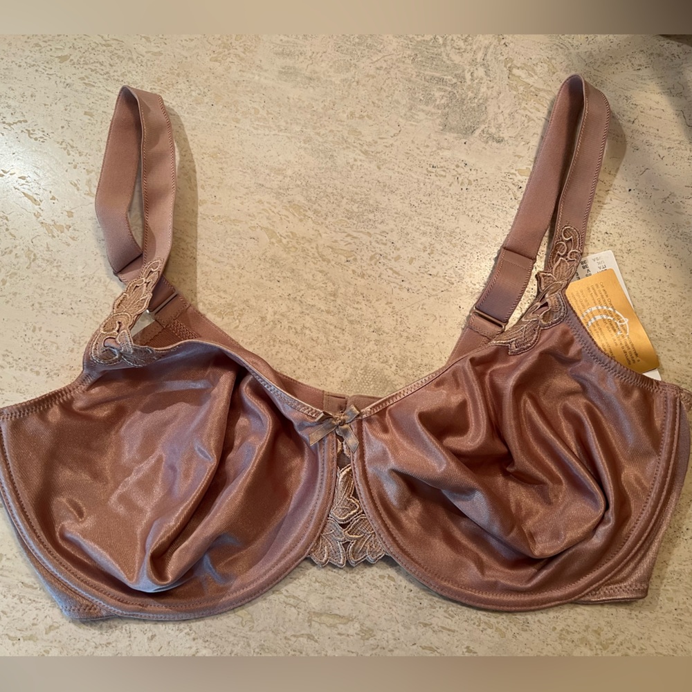 Chantelle nude bra